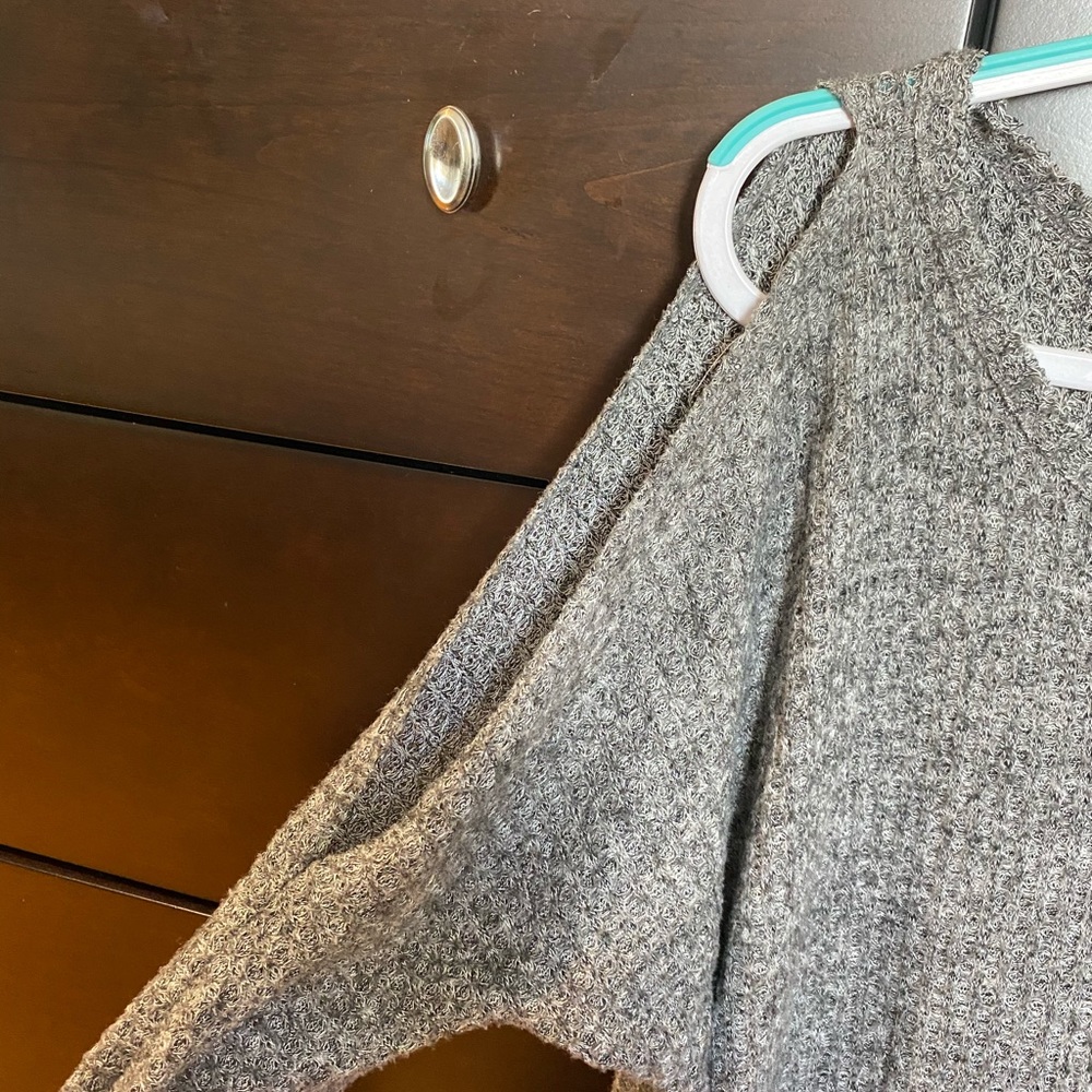 Gray off the shoulder sweater - Picture 2 of 3